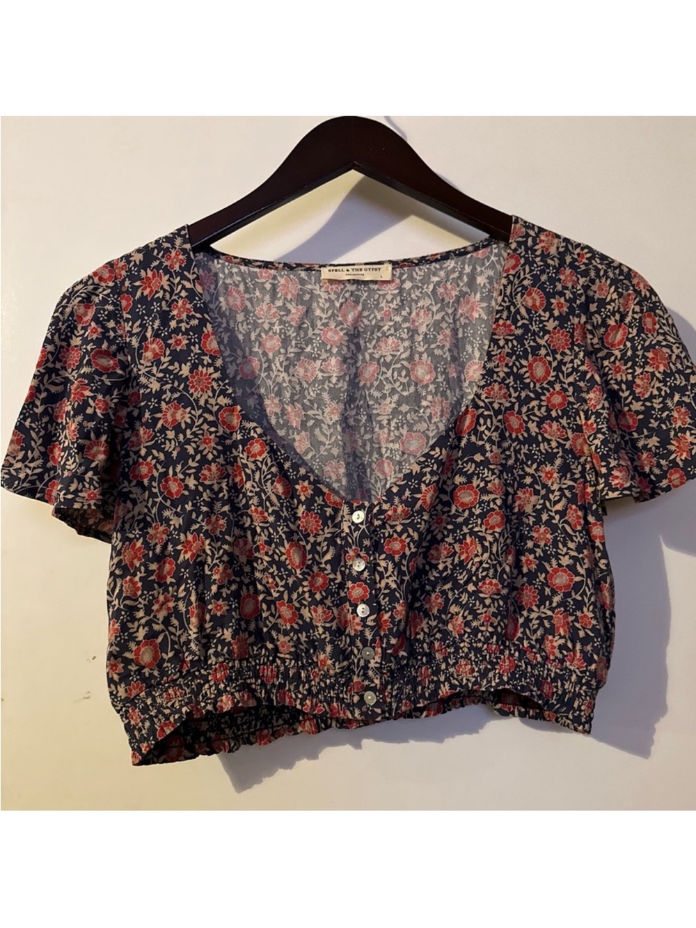 On hold 🌟 Spell Jasmin Floral Button-Front Crop Top